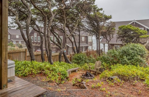 Lincoln Beach House | Cloud Nine - A Charming Ocean View Home with Hot Tub & Fire Pit in Belle Beach!