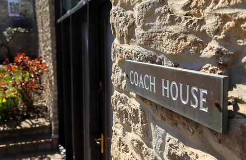 Kidlington House | Coach House - converted barn with scenic views
