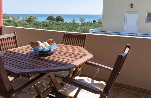 Xerokampos Apartment | Coastal Charm-Getaway to Artichoke's Seaside Oasis