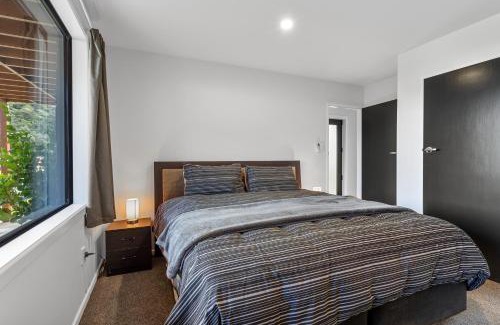 Picton House | Coastal Charm - Picton Holiday Home