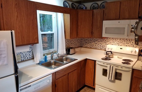 Hall Quarry Cottage | Coastal Charm with Incredible views of Acadia National Park Mountains and Ocean