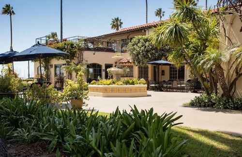 West Beach House | Coastal Chic Retreat: Boutique Hotel with Ocean Views | Pets Are Welcome