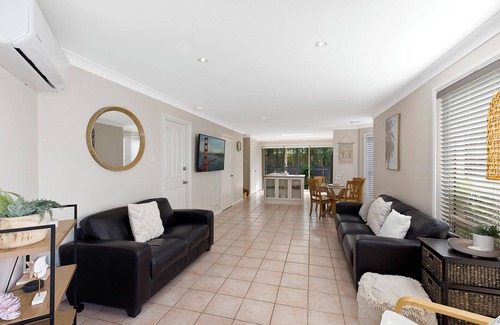 Long Jetty Apartment | Coastal Comfort on Thelma