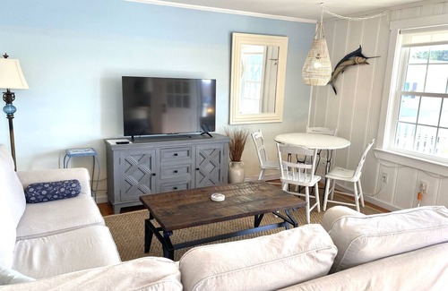 Caine Woods Condo | Coastal Cottage Style Condo! 2 BR, 1 BA. Walk to the beach!