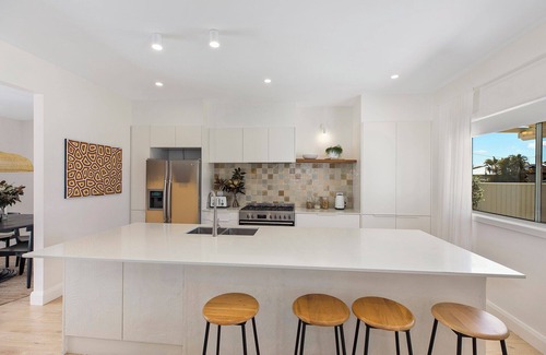 Long Jetty Apartment | Coastal Escape - 3 Bedroom Home