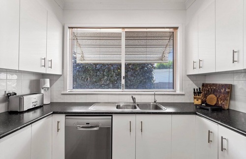 Dawesville House | Coastal-Family Friendly- Seaside Living-Getaway