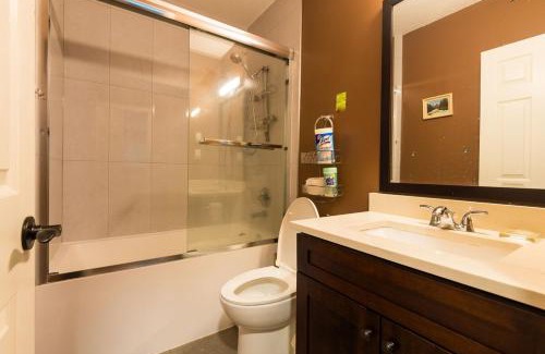 Crescent Beach Apartment | Coastal Luxury Suite White Rock