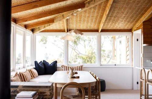 Encounter Bay Ski Chalet | Coastal Tree House- Short Stroll to Beach