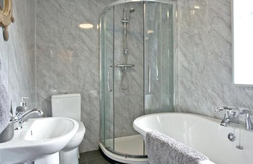 Appledore House | Cobble Cottage