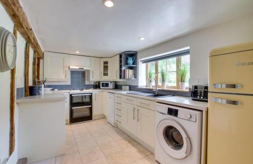 Bramfield House | Cobblers Cottage