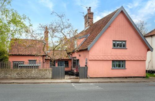 Bramfield House | Cobblers Cottage