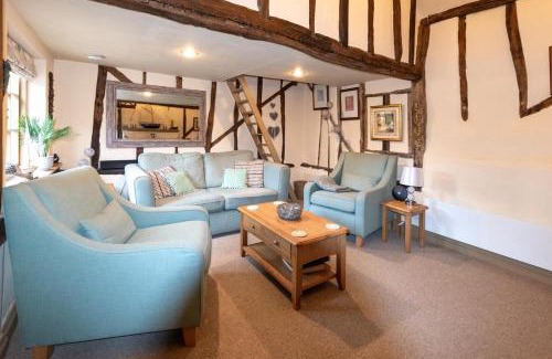 Bramfield House | Cobblers Cottage