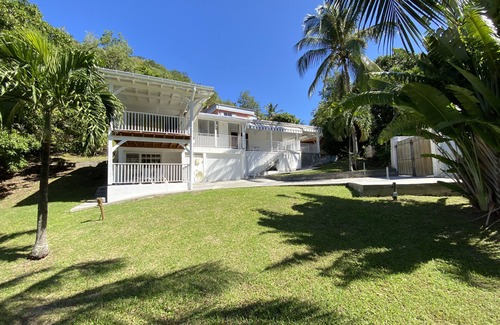 Bas Vent Apartment | Coco-mango Apt A . Vue sur mer à 250 m de la Plage de la Perle