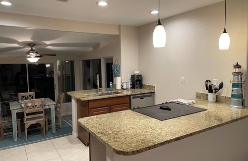 Laurel House | Coco NoKo cozy beach cottage + Swimming pool! Golf cart and pet friendly!