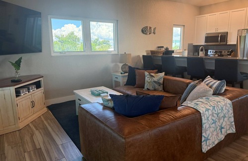 Jose's Hideaway House | Coconut Castaway-Ocean Views, Golf Cart, Club Pool, Walk to Beach