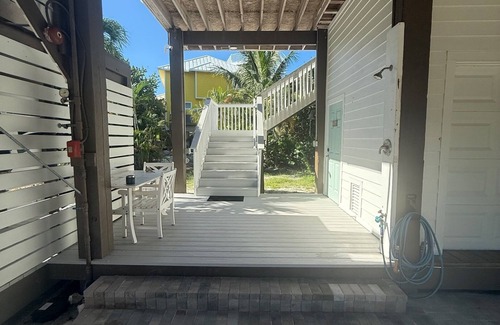 Jose's Hideaway House | Coconut Castaway-Ocean Views, Golf Cart, Club Pool, Walk to Beach