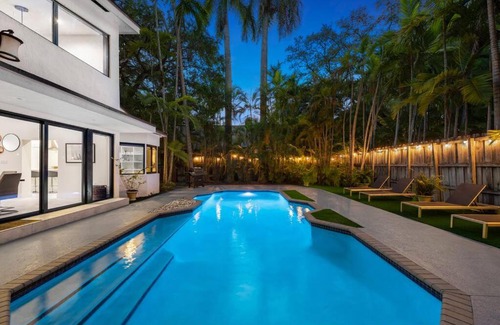 Northeast Coconut Grove House | Coconut Grove Villa with heated Pool sleeps 12