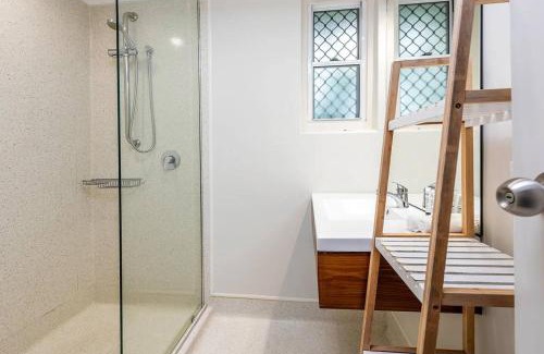 Scarness Apartment | Coconut Palms Unit 11