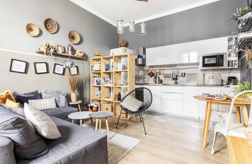 Sarzana Apartment | COCOON, Atypical Flat in the Historic Center, with Breakfast