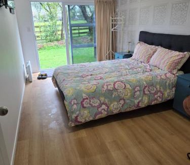 Midhirst House | Cold Ebb Mountain View Homestay