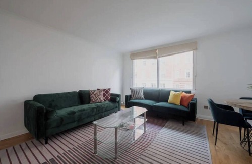 Brompton & Hans Town Apartment | Colebrook Court