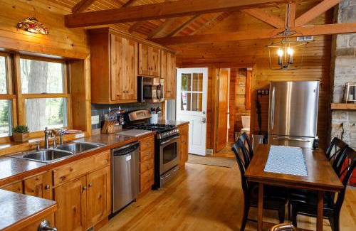 Ephraim House | Collings Log House by Simple Life Rentals
