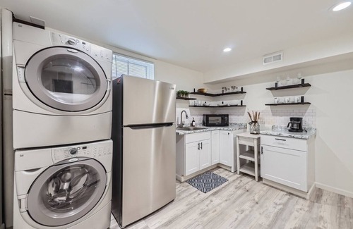 Northglenn House | Colorful Colorado Home: 5BR, 2BA - 20 min to Denver