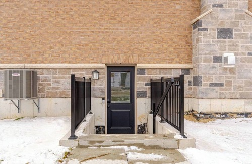 Port Hope Apartment | Colour Cove Retreat | A Cozy Modern Haven for Every Season of Relaxation!