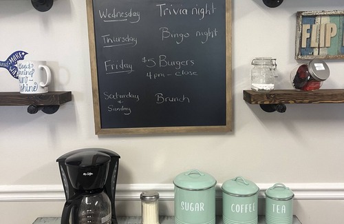 East Arlington House | Come and enjoy your stay at our home on the 18th hole of Blue Sky Golf Club.