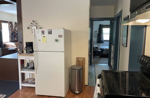 Dunsmuir House | Come and Get your Love! Sleep on a real Waterbed! Only minutes from Mt. Shasta.