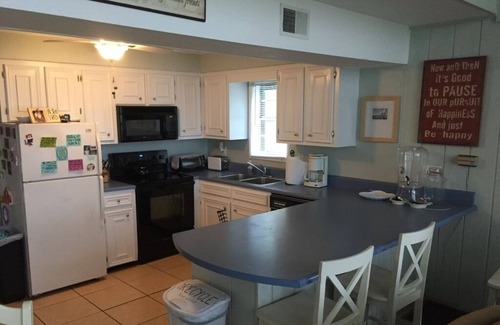 Camden House | Come get away from it all and enjoy life on the water!