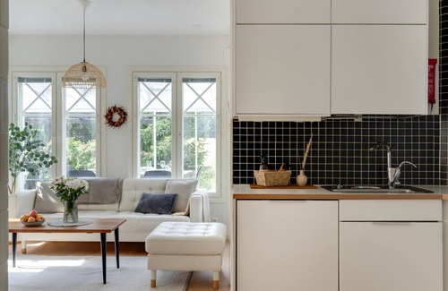 Pirkkala Villa | Come in! "Niemenmaa" Spacious family house for 13!