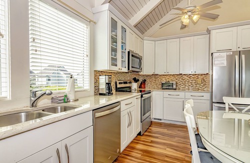 Bald Head Island Villa | Come stay at '1 Vitamin Sea'! Enjoy ocean views, two golf carts, and access to the BHI club.