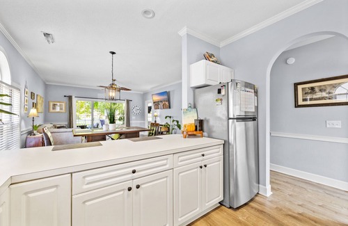 Central Myrtle Beach Condo | Come stay at our MYRTLE BEACH ESCAPE! Minutes from everything!