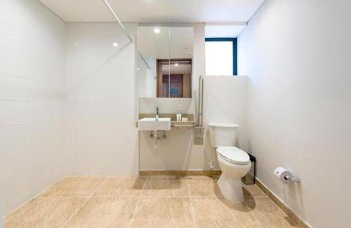 Los Naranjos Apartment | Comfort and Style -Exclusive Area in El Tesoro 307