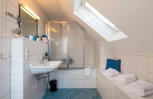Inzlingen Apartment | Comfort Dreibettzimmer Gästehaus