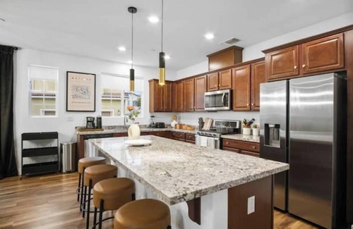 Natomas Creek House | Comfort & Elegance: Sacramento Edition