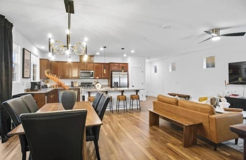 Natomas Creek House | Comfort & Elegance: Sacramento Edition