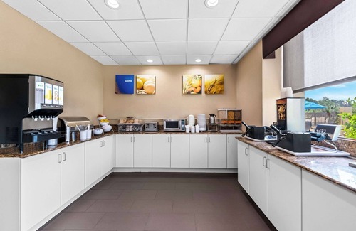 Croasdaile Farm Master Hotel | Comfort Inn & Suites Durham near Duke University