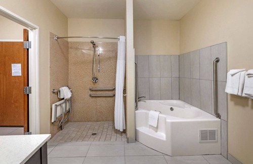 Lubbock Hotel | Comfort Inn & Suites Lubbock West