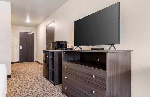 Medina Hotel | Comfort Inn & Suites Medina