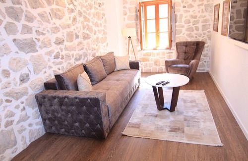 Donje Polje Apartment | Comfort modern apartment in center Cetinje