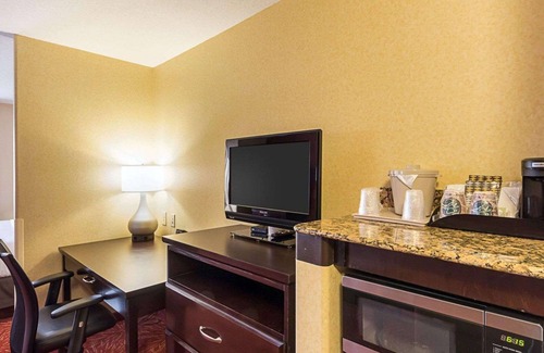 Wichita Hotel | Comfort Suites Airport