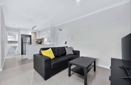 Rockingham Apartment | Comfortable 2BR Stay in Rockingham