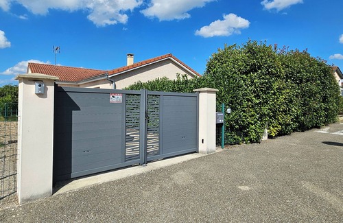 Bourg-en-Bresse Villa | Comfortable 5* villa in Bourg en Bresse, quiet location with private pool.