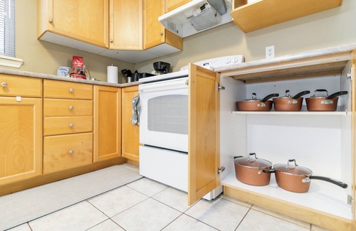 Moncton House | Comfortable and Comfortable 3-bedroom home.