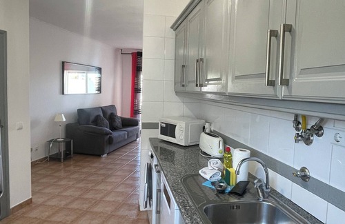 Albardeira Apartment | COMFORTABLE APARTMENT 1 ROOM - 2/4 PERSONS