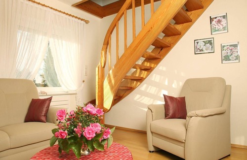 Bockhorn Apartment | Comfortable Apartment in Bockhorn with Private Parking