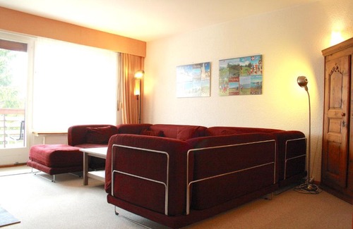 Lens Apartment | Comfortable & Central | Rainbow B