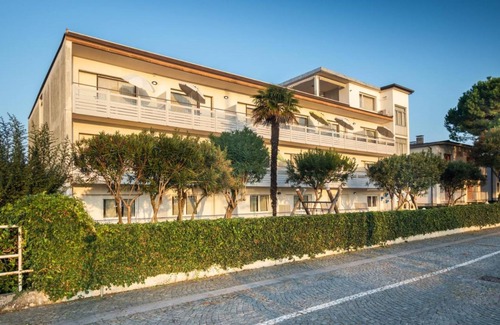 Lignano Sabbiadoro Apartment | Comfortable Flat 350mt From the sea